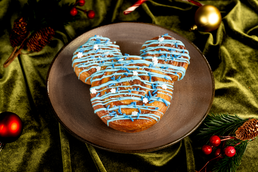 Snowflake Cinnamon Roll at Creature Comforts and Isle of Java at Disney's Animal Kingdom Theme Park
